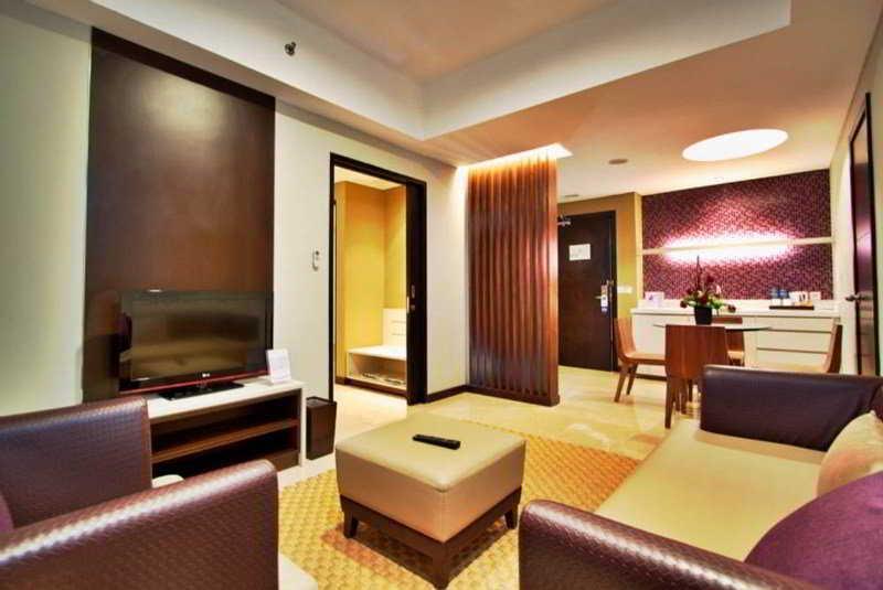 Soll Marina Hotel & Conference Center Bangka Панкалпинанг Экстерьер фото
