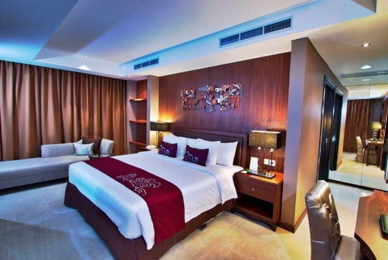 Soll Marina Hotel & Conference Center Bangka Панкалпинанг Экстерьер фото