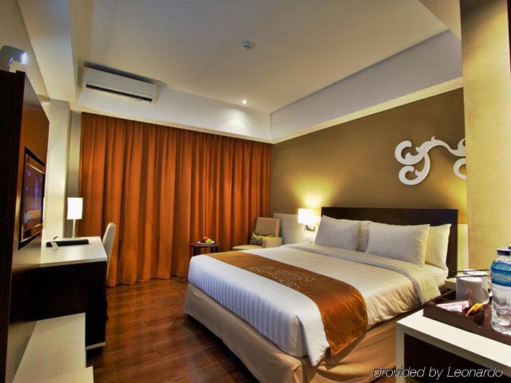 Soll Marina Hotel & Conference Center Bangka Панкалпинанг Экстерьер фото