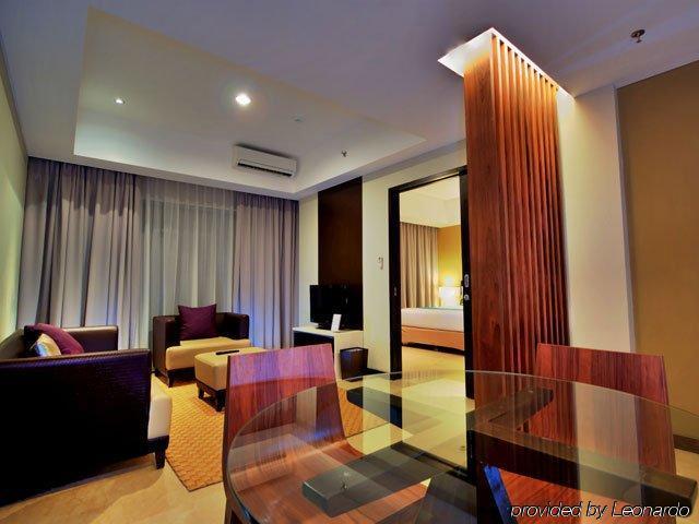 Soll Marina Hotel & Conference Center Bangka Панкалпинанг Экстерьер фото