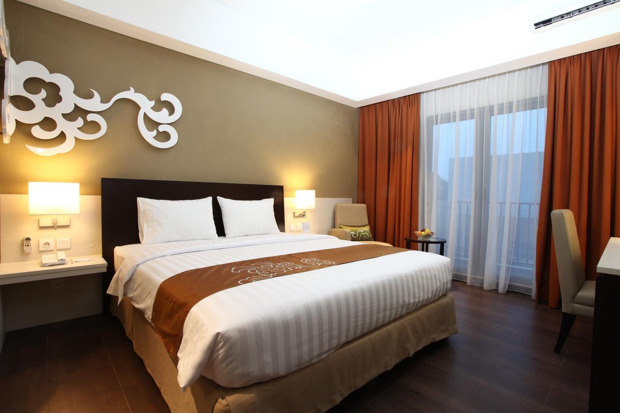 Soll Marina Hotel & Conference Center Bangka Панкалпинанг Экстерьер фото
