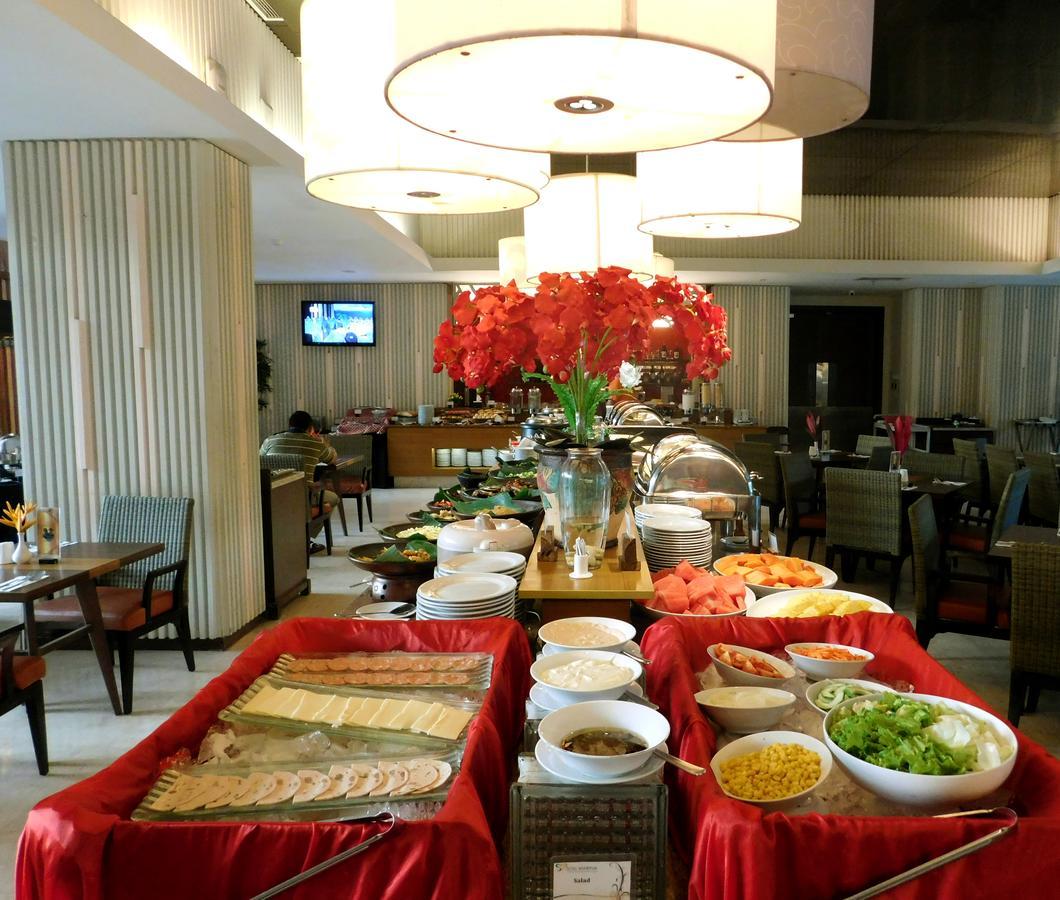 Soll Marina Hotel & Conference Center Bangka Панкалпинанг Экстерьер фото